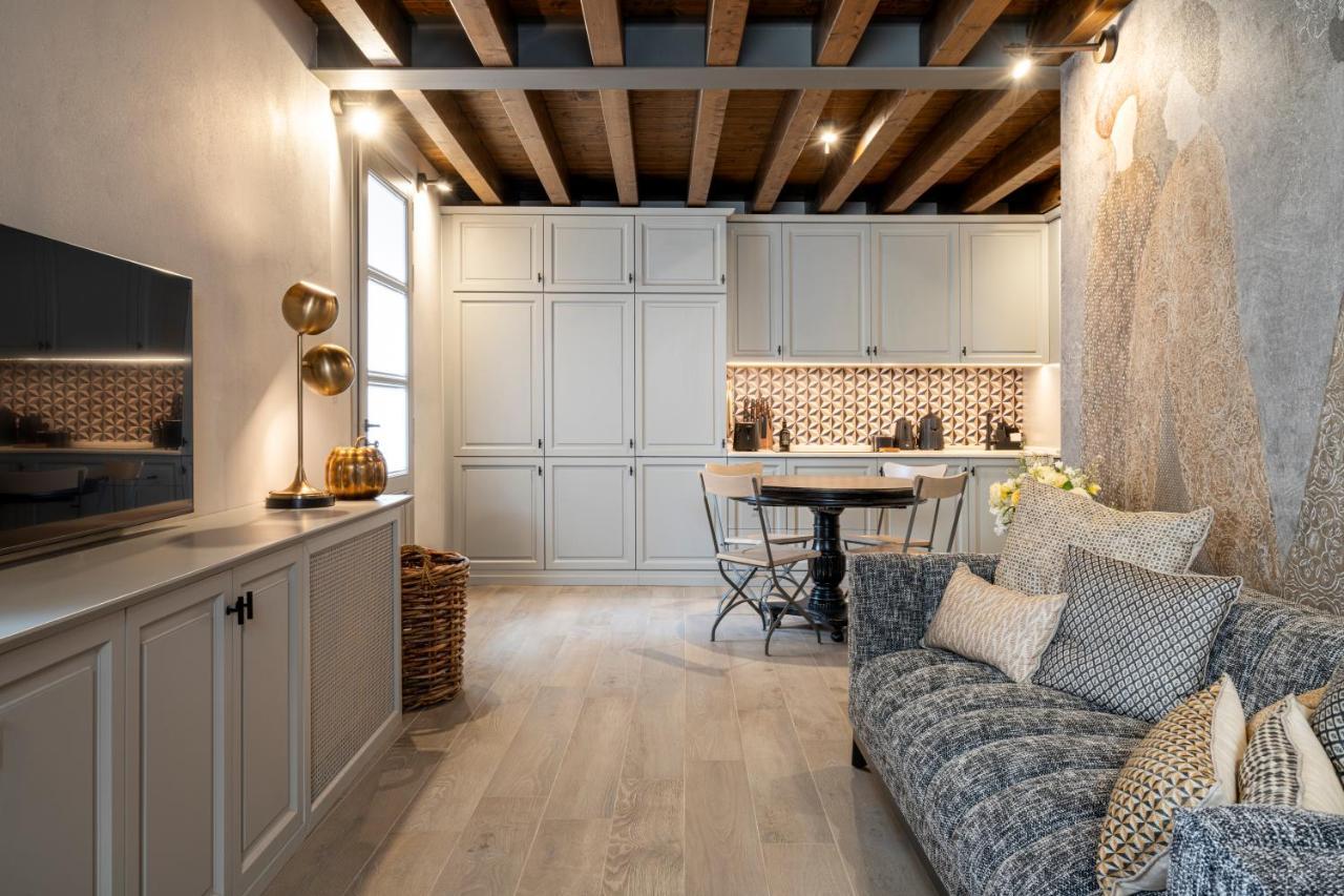 Corlo Holiday Home Лонато Экстерьер фото